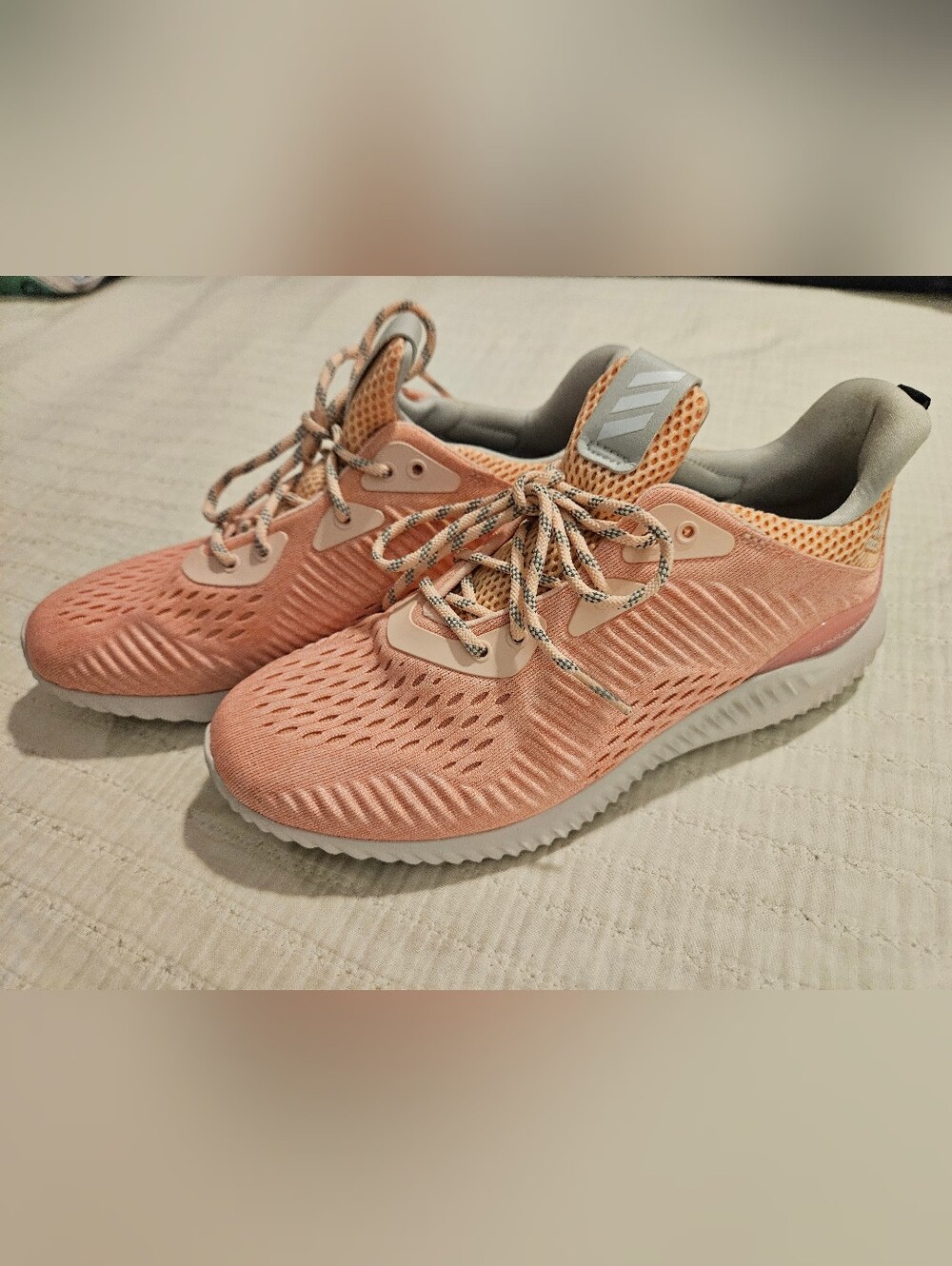 Womens Pink Adidas AlphaBounce Runners Trainers Shoes sz 7.5 FR 39 1/3 NWOT